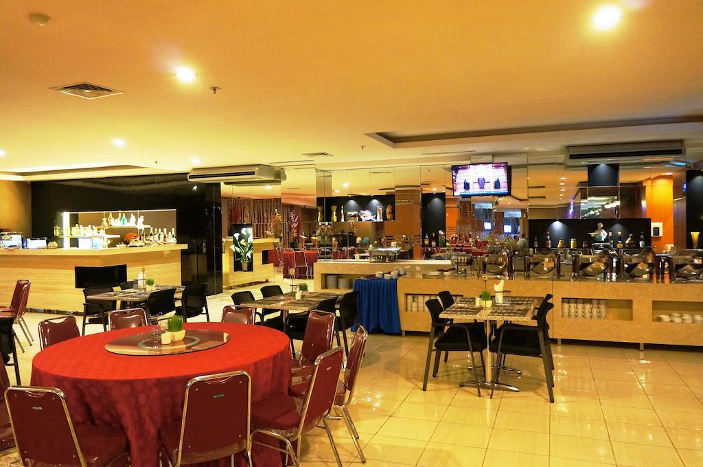 Quin Centro Hotel Palembang Zewnętrze zdjęcie